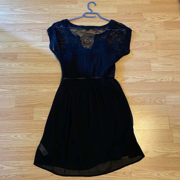 American Eagle Black Short Sleeve Dress - Picture 4 of 4